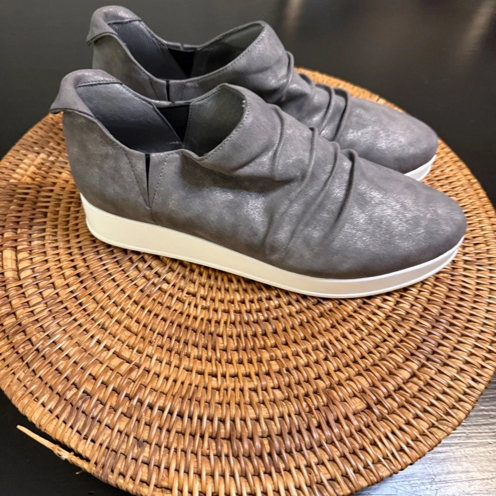 Antelope Womens Ruched Metallic Grey Leather Slip‎ On Platform Sneakers Shoes 39